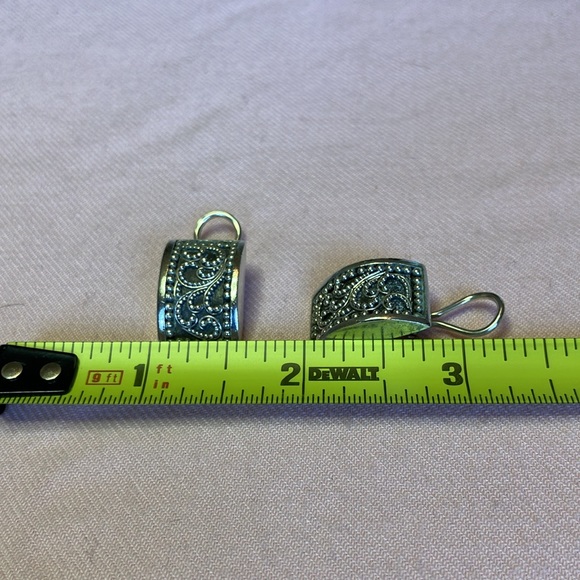 FINAL SALE PRICE Vintage‎ Lois Hill Curved Rectangular Sterling Clip Earrings - Picture 5 of 5